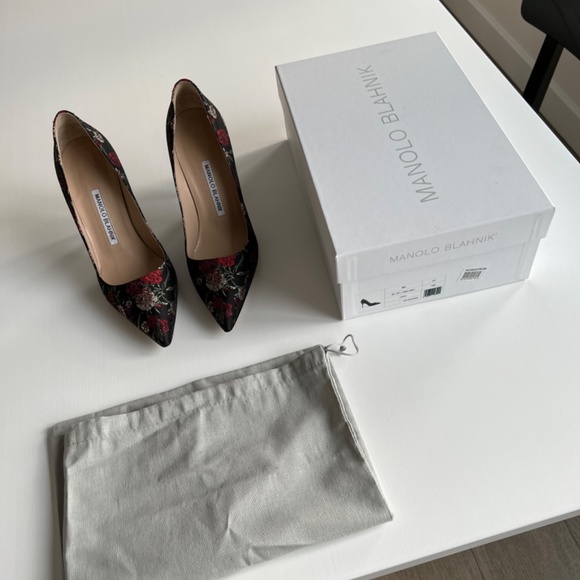 Manolo Blahnik stilettos - Picture 5 of 5
